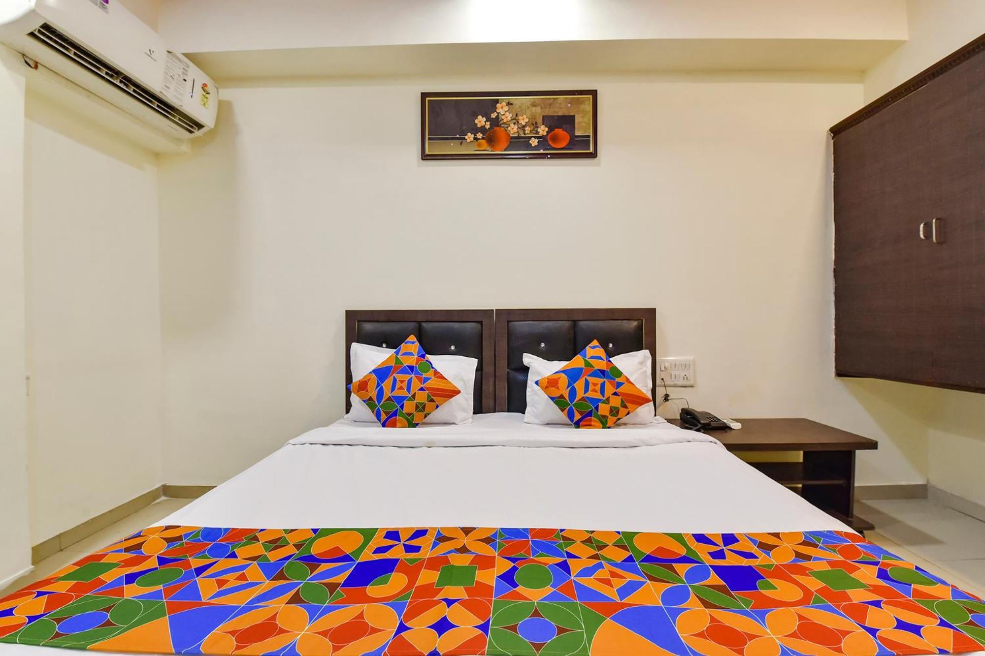 OYO 9240 Hotel Crystal Inn Ahmedabad Exterior foto