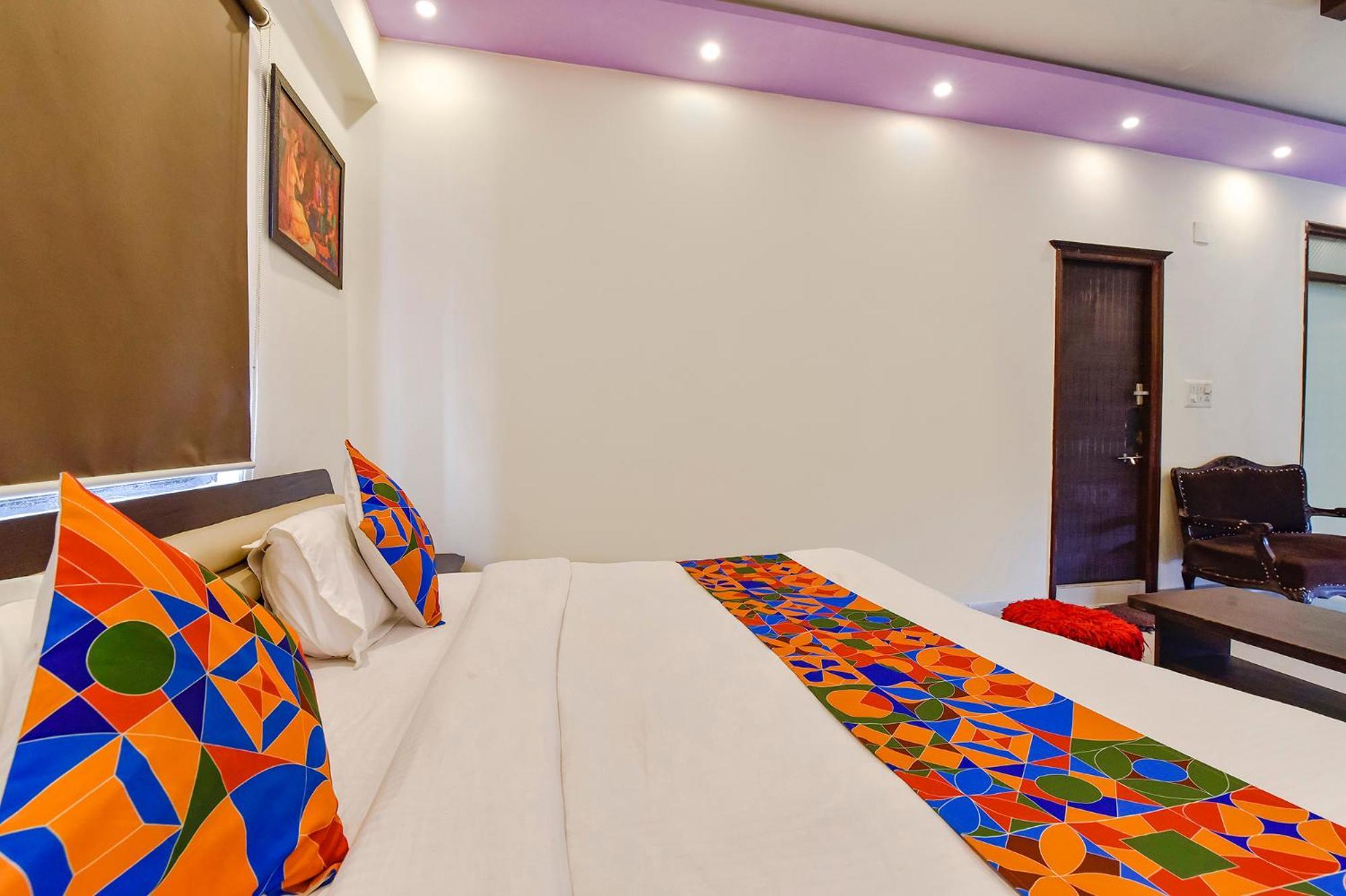 OYO 9240 Hotel Crystal Inn Ahmedabad Exterior foto